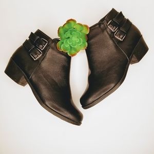 ASHLEY BLUE Black Ankle Booties